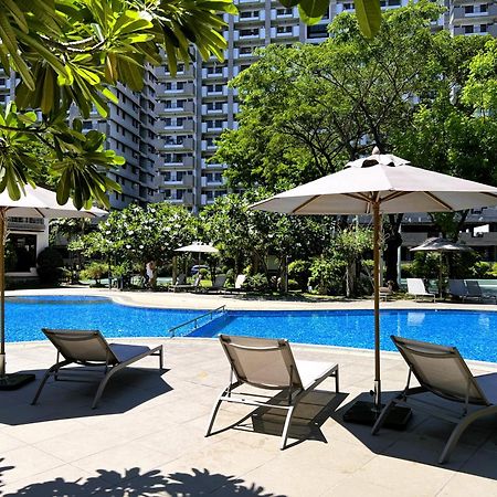 Stunning 2Br Apt, 65 Sq M Netflix At Rosewood Pointe Residences Near Bgc Manila Kültér fotó