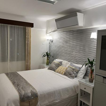 Stunning 2Br Apt, 65 Sq M Netflix At Rosewood Pointe Residences Near Bgc Manila Kültér fotó