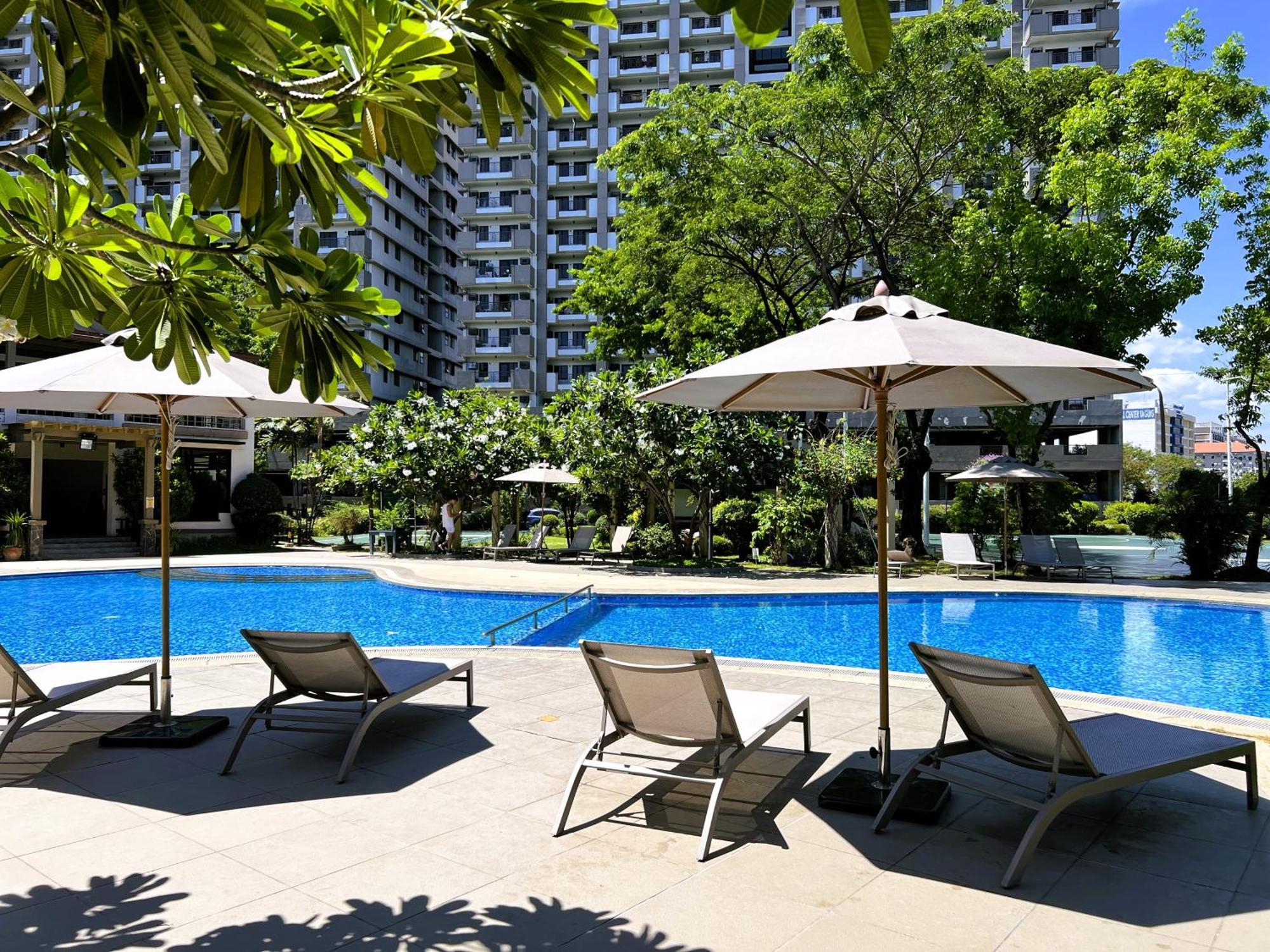 Stunning 2Br Apt, 65 Sq M Netflix At Rosewood Pointe Residences Near Bgc Manila Kültér fotó