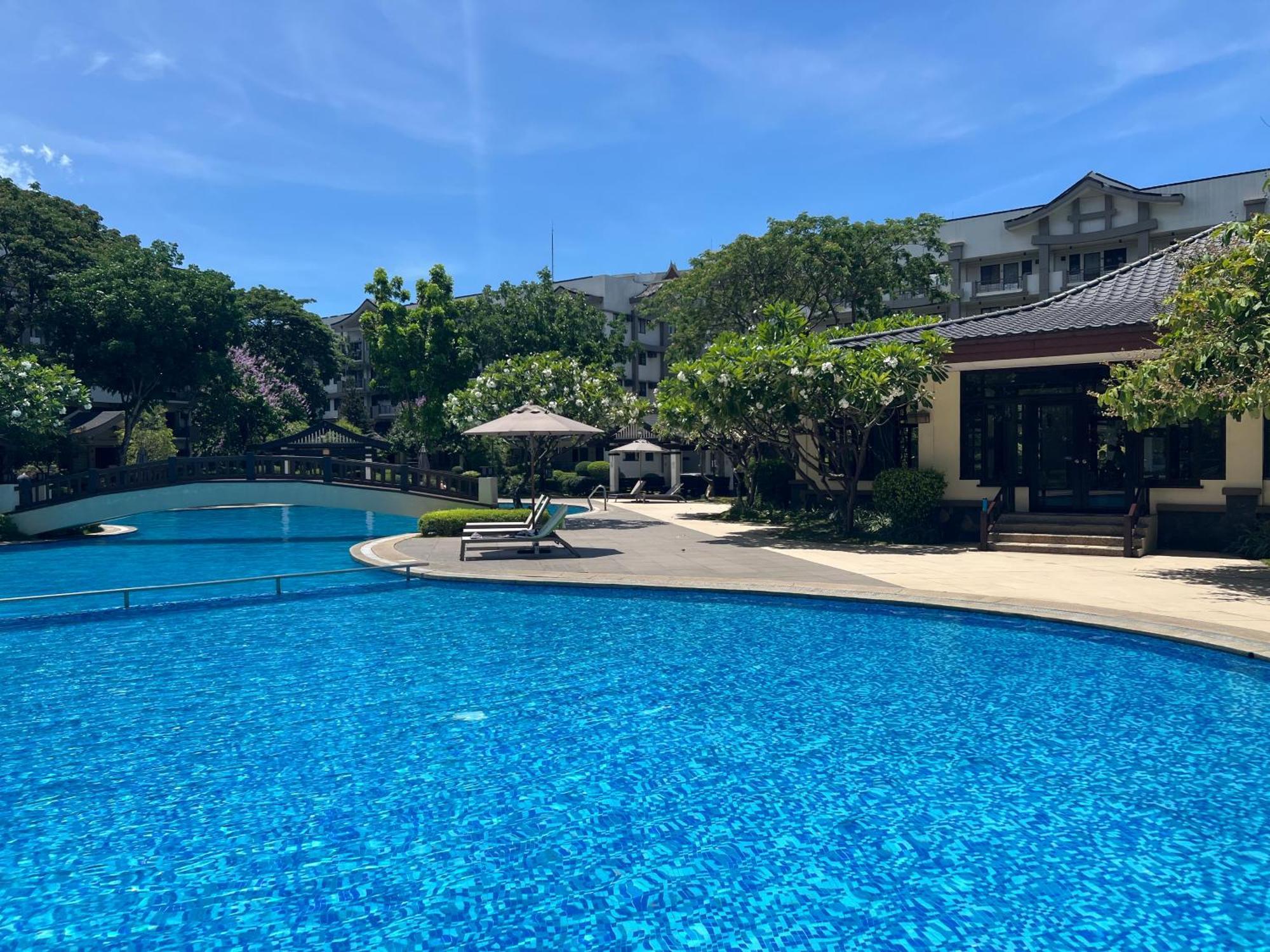 Stunning 2Br Apt, 65 Sq M Netflix At Rosewood Pointe Residences Near Bgc Manila Kültér fotó