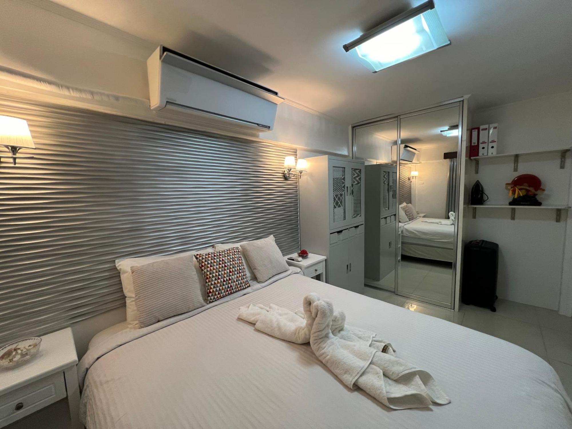 Stunning 2Br Apt, 65 Sq M Netflix At Rosewood Pointe Residences Near Bgc Manila Kültér fotó
