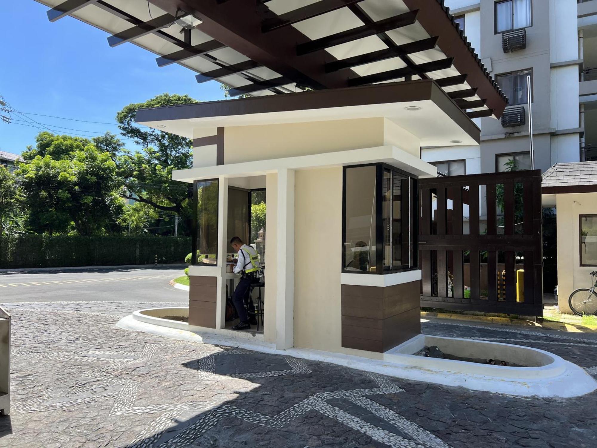 Stunning 2Br Apt, 65 Sq M Netflix At Rosewood Pointe Residences Near Bgc Manila Kültér fotó
