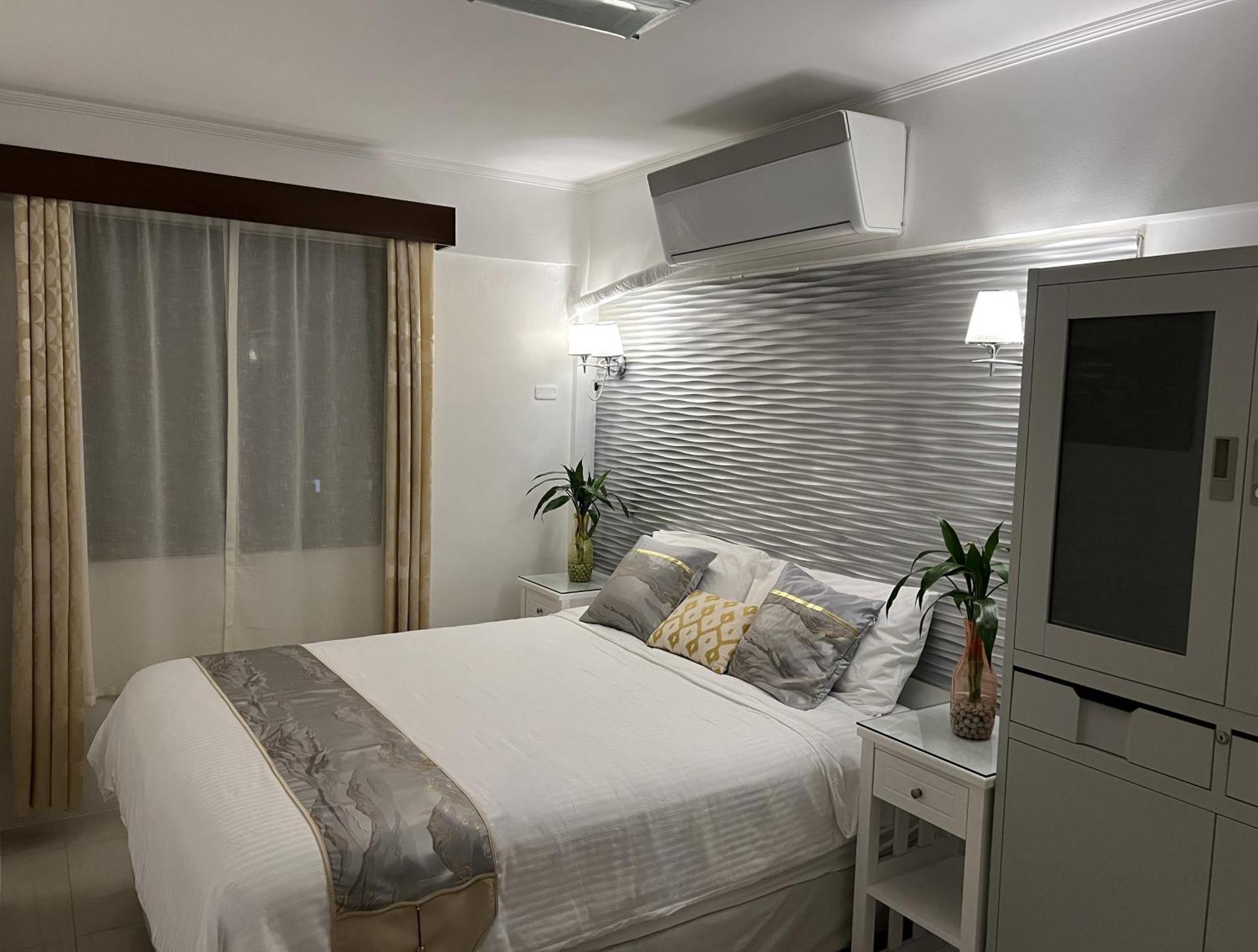 Stunning 2Br Apt, 65 Sq M Netflix At Rosewood Pointe Residences Near Bgc Manila Kültér fotó