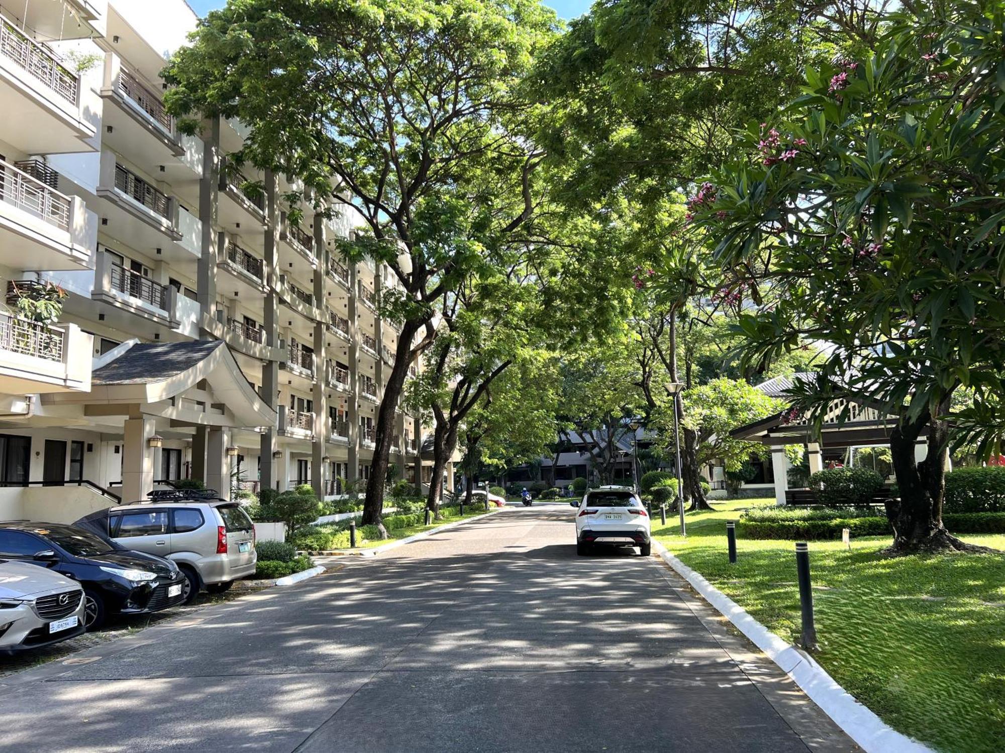 Stunning 2Br Apt, 65 Sq M Netflix At Rosewood Pointe Residences Near Bgc Manila Kültér fotó