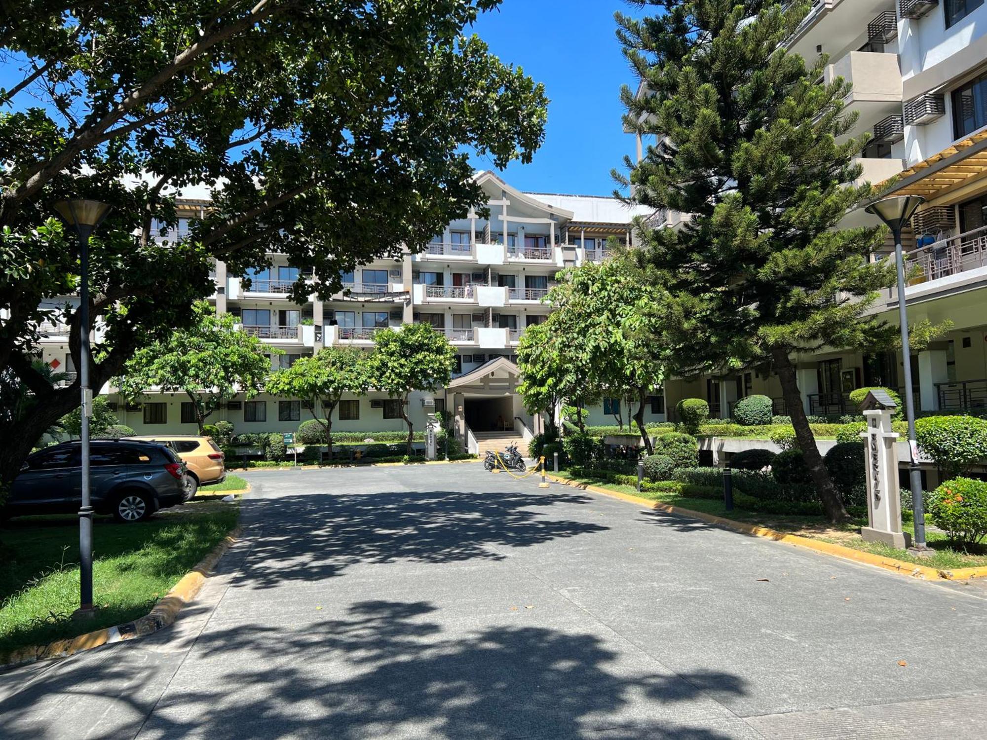 Stunning 2Br Apt, 65 Sq M Netflix At Rosewood Pointe Residences Near Bgc Manila Kültér fotó